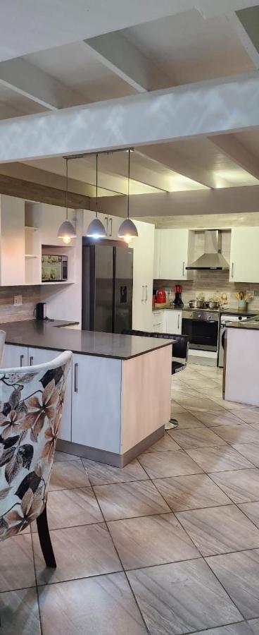 The Holiday House Harties Hartbeespoort Extérieur photo