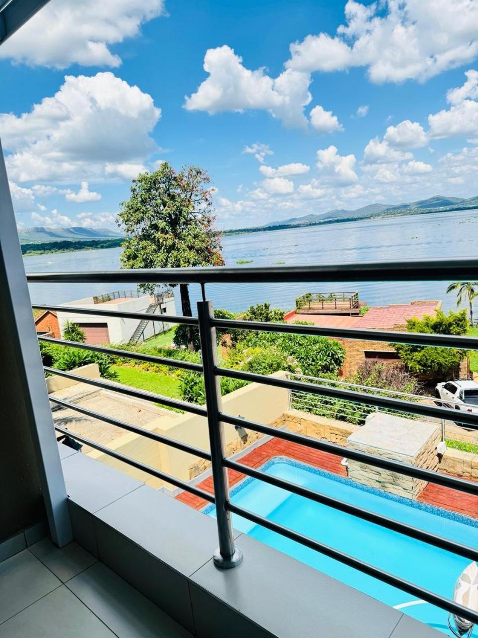 The Holiday House Harties Hartbeespoort Extérieur photo