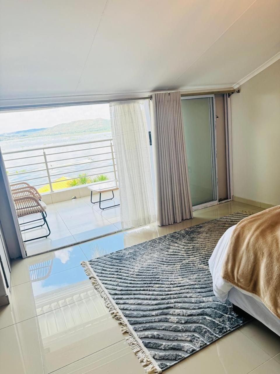The Holiday House Harties Hartbeespoort Extérieur photo
